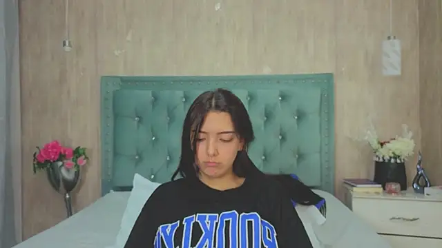 Marcelaa fox online show from September 2025 09:42:01 PM