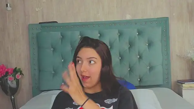 Marcelaa fox online show from September 2025 02:27:02 AM