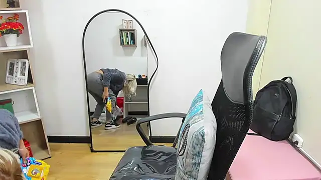 ConstansBlonde online show from January 2025 07:59:02 PM