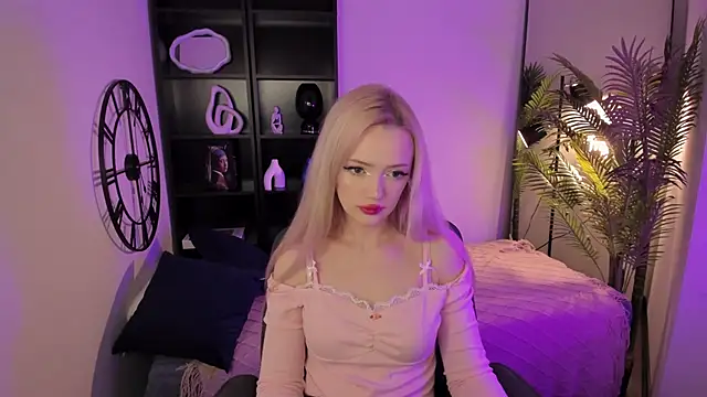 EmilyAir online show from September 2025 07:51:02 PM