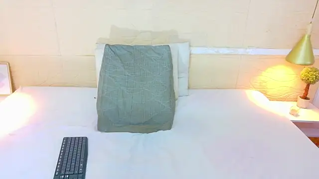 Chocolatte bar online show from February 2026 01:09:02 PM