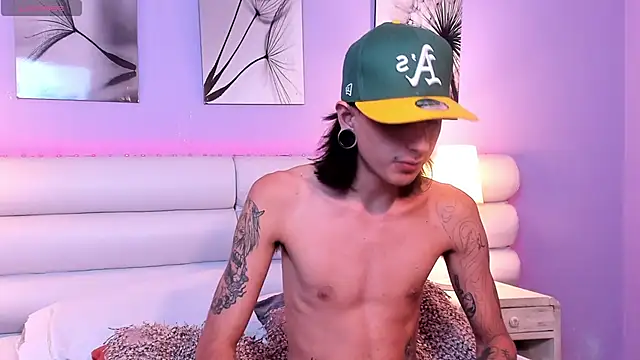 Matthew Dixonn online show from January 2025 09:33:01 PM