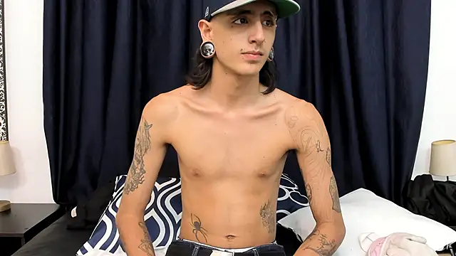 Matthew Dixonn online show from March 2025 11:24:02 PM