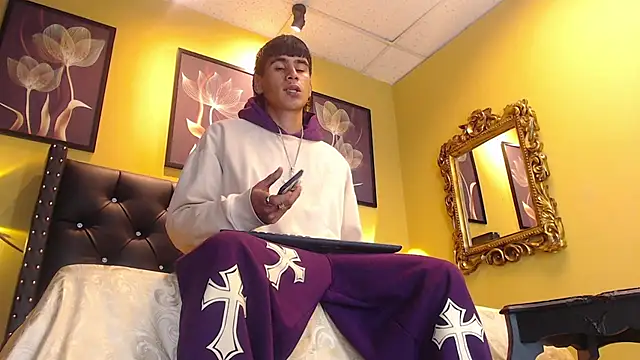 king yer online show from December 2025 04:10:01 AM