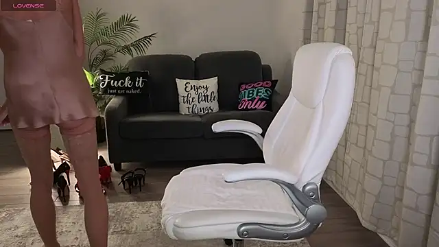 YourMarthaMayer online show from September 2025 01:27:01 PM