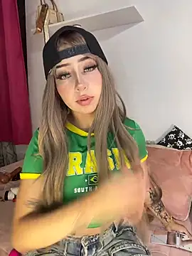 Snapshot of lunaapppp chatting on February 2026 03:37:02 AM lunaapppp online show from February 2026 03:37:02 AM