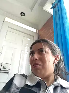 Sweel Leyva18 online show from February 2025 05:46:02 PM