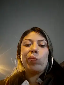 Sweel Leyva18 online show from March 2025 03:52:01 AM