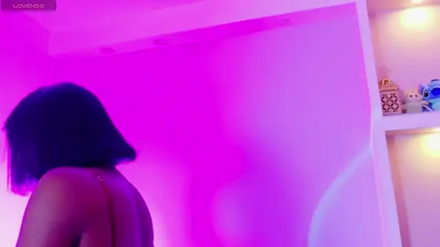 CamiEstrada online show from October 2025 01:29:01 PM