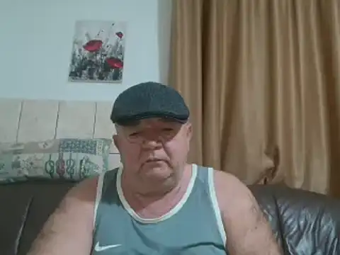 Snapshot of fullballs6 chatting on December 2024 01:24:01 AM fullballs6 online show from December 2024 01:24:01 AM