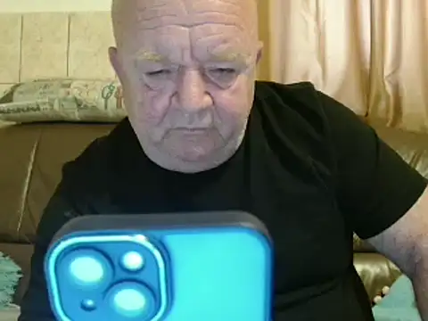 Snapshot of fullballs6 chatting on March 2025 06:27:01 AM fullballs6 online show from March 2025 06:27:01 AM