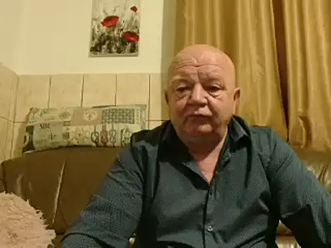 Snapshot of fullballs6 chatting on March 2025 03:12:01 AM fullballs6 online show from March 2025 03:12:01 AM