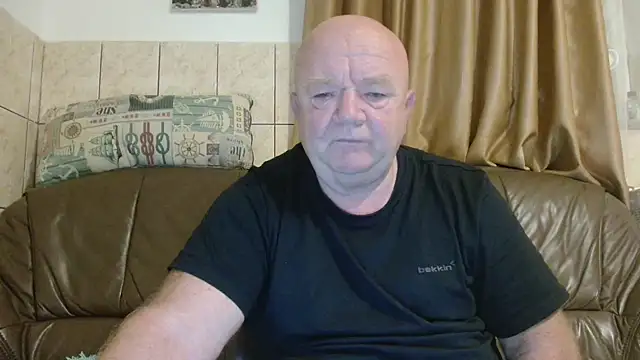 Snapshot of fullballs6 chatting on October 2025 02:34:02 AM fullballs6 online show from October 2025 02:34:02 AM