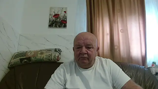 Snapshot of fullballs6 chatting on November 2025 08:05:01 AM fullballs6 online show from November 2025 08:05:01 AM