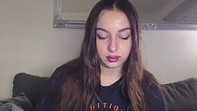 Snapshot of courtneyPerfect chatting on December 2024 07:47:02 AM courtneyPerfect online show from December 2024 07:47:02 AM