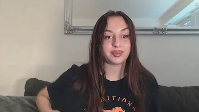 Snapshot of courtneyPerfect chatting on December 2024 11:07:02 AM courtneyPerfect online show from December 2024 11:07:02 AM