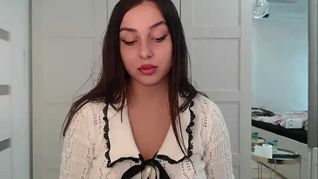 Snapshot of courtneyPerfect chatting on October 2025 01:54:01 PM courtneyPerfect online show from October 2025 01:54:01 PM