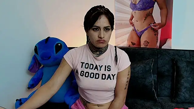 TinnaDawsom online show from February 2025 12:02:01 AM