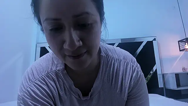 Ambber moon online show from February 2025 03:59:01 AM