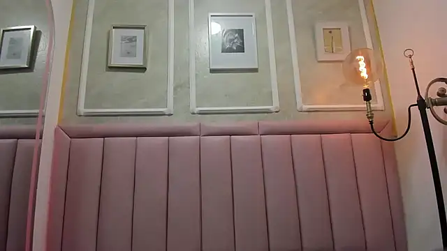 Ambber moon online show from November 2025 09:47:01 PM