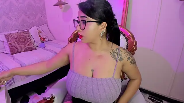 Sexy cristall  online show from March 2025 12:20:01 AM