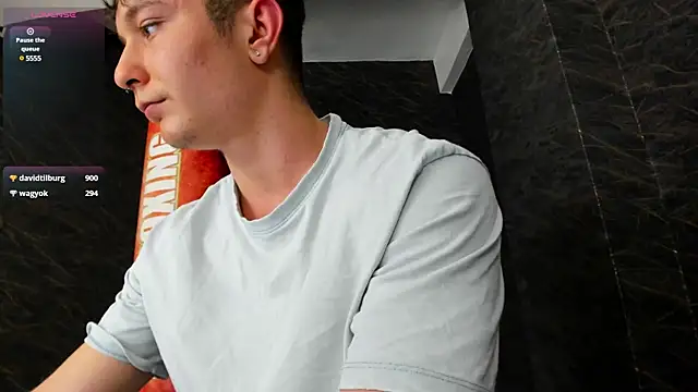 Snapshot of leonardsmith01 chatting on December 2024 04:33:02 AM leonardsmith01 online show from December 2024 04:33:02 AM