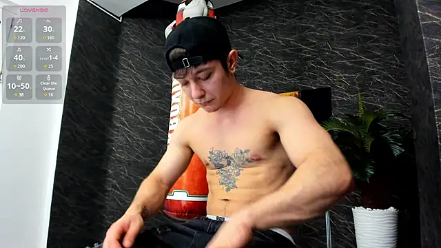 Snapshot of leonardsmith01 chatting on January 2025 08:21:02 PM leonardsmith01 online show from January 2025 08:21:02 PM