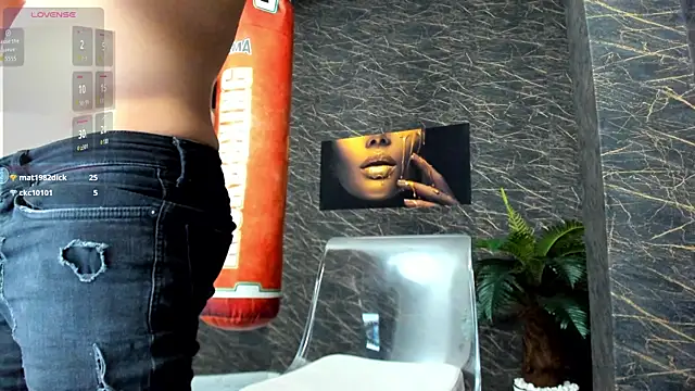 Snapshot of leonardsmith01 chatting on January 2025 11:30:01 PM leonardsmith01 online show from January 2025 11:30:01 PM