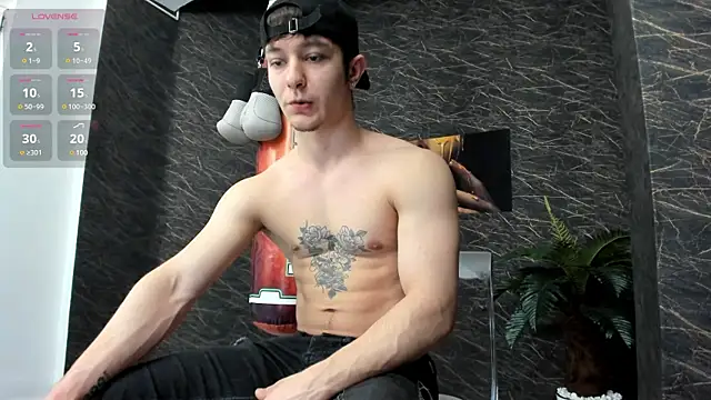 Snapshot of leonardsmith01 chatting on January 2025 08:41:01 PM leonardsmith01 online show from January 2025 08:41:01 PM