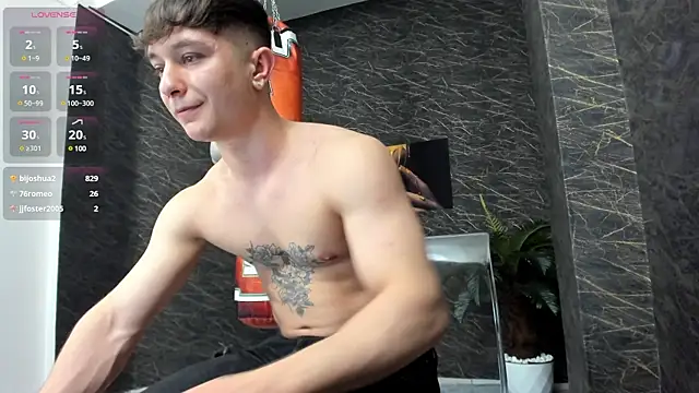 Snapshot of leonardsmith01 chatting on January 2025 02:15:02 AM leonardsmith01 online show from January 2025 02:15:02 AM