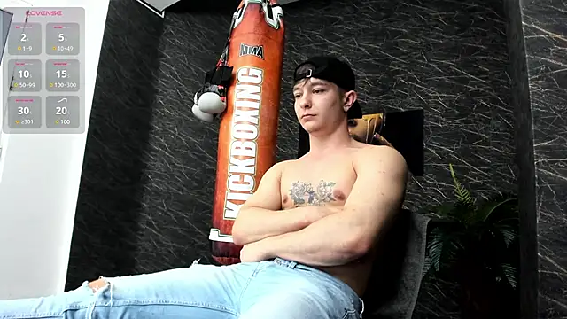 Snapshot of leonardsmith01 chatting on January 2025 11:22:01 PM leonardsmith01 online show from January 2025 11:22:01 PM