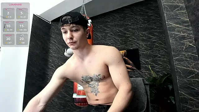 Snapshot of leonardsmith01 chatting on January 2025 08:36:02 PM leonardsmith01 online show from January 2025 08:36:02 PM