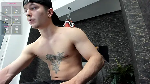 Snapshot of leonardsmith01 chatting on February 2025 08:35:02 PM leonardsmith01 online show from February 2025 08:35:02 PM