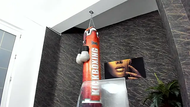 Snapshot of leonardsmith01 chatting on February 2025 08:42:01 PM leonardsmith01 online show from February 2025 08:42:01 PM