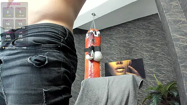 Snapshot of leonardsmith01 chatting on February 2025 02:59:02 AM leonardsmith01 online show from February 2025 02:59:02 AM