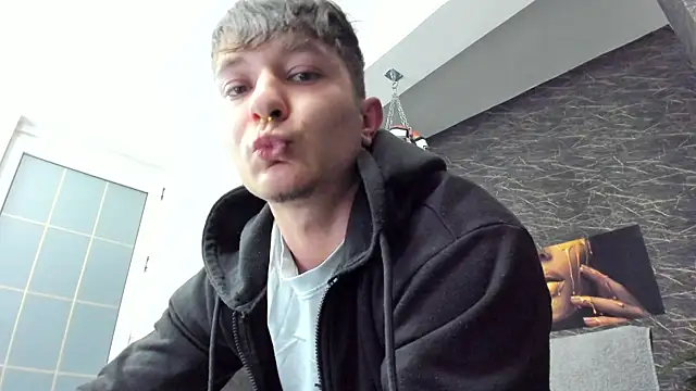 Snapshot of leonardsmith01 chatting on February 2025 08:36:01 PM leonardsmith01 online show from February 2025 08:36:01 PM