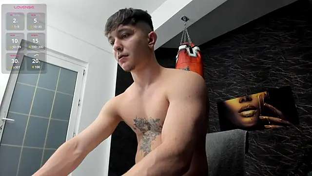 Snapshot of leonardsmith01 chatting on February 2025 08:27:02 PM leonardsmith01 online show from February 2025 08:27:02 PM