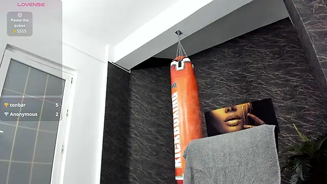 Snapshot of leonardsmith01 chatting on March 2025 02:38:02 AM leonardsmith01 online show from March 2025 02:38:02 AM