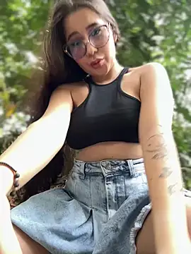 Snapshot of LylaLee111 chatting on February 2025 05:26:02 PM LylaLee111 online show from February 2025 05:26:02 PM