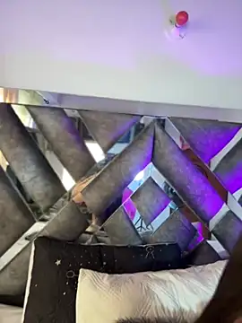 Snapshot of LylaLee111 chatting on February 2025 12:59:01 PM LylaLee111 online show from February 2025 12:59:01 PM