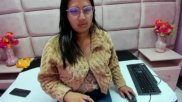 Miaa Smiith  online show from September 2025 02:56:02 AM