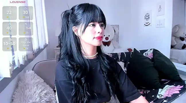 HannaKim online show from December 2024 03:04:01 PM