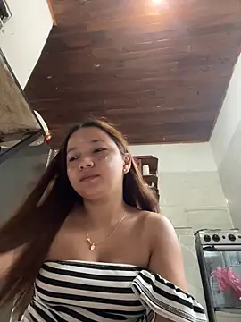 queen angelique online show from November 2025 08:53:02 PM