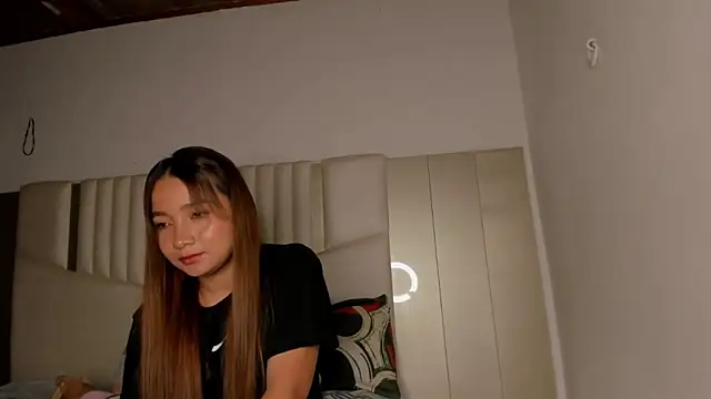 queen angelique online show from November 2025 01:16:02 AM