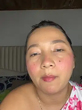 Snapshot of queen_angelique chatting on January 2026 10:57:02 PM queen angelique online show from January 2026 10:57:02 PM