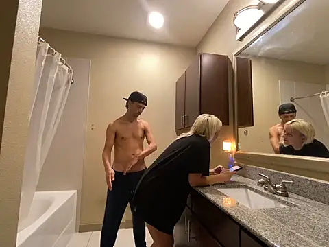 girlfriendmissy online show from December 2024 07:00:02 PM