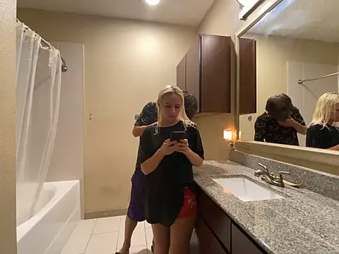 girlfriendmissy online show from February 2025 02:11:02 AM