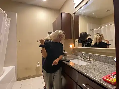 girlfriendmissy online show from February 2025 09:09:01 PM