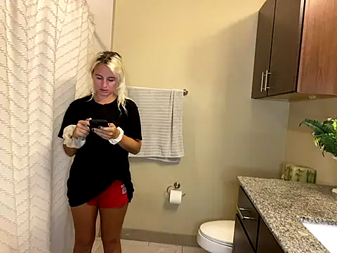 girlfriendmissy online show from September 2025 08:41:02 PM