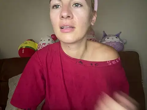 girlfriendmissy online show from October 2025 08:42:02 PM